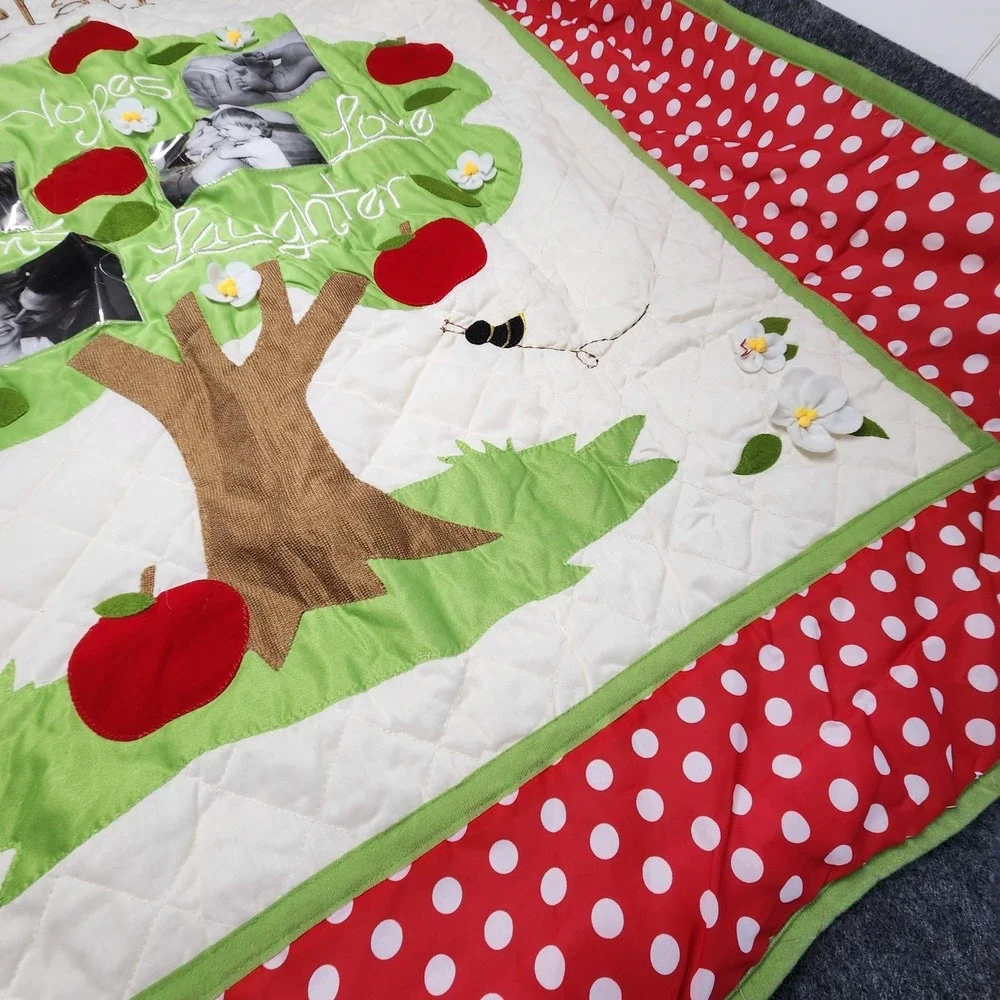 Cracker Barrel Quilted Blanket Family Tree Photograph Hanging Wall Quilt NEW